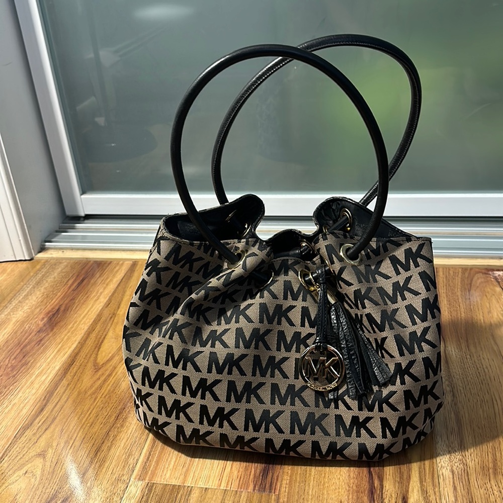 Elegant MK Logo Tote in Black and Tan